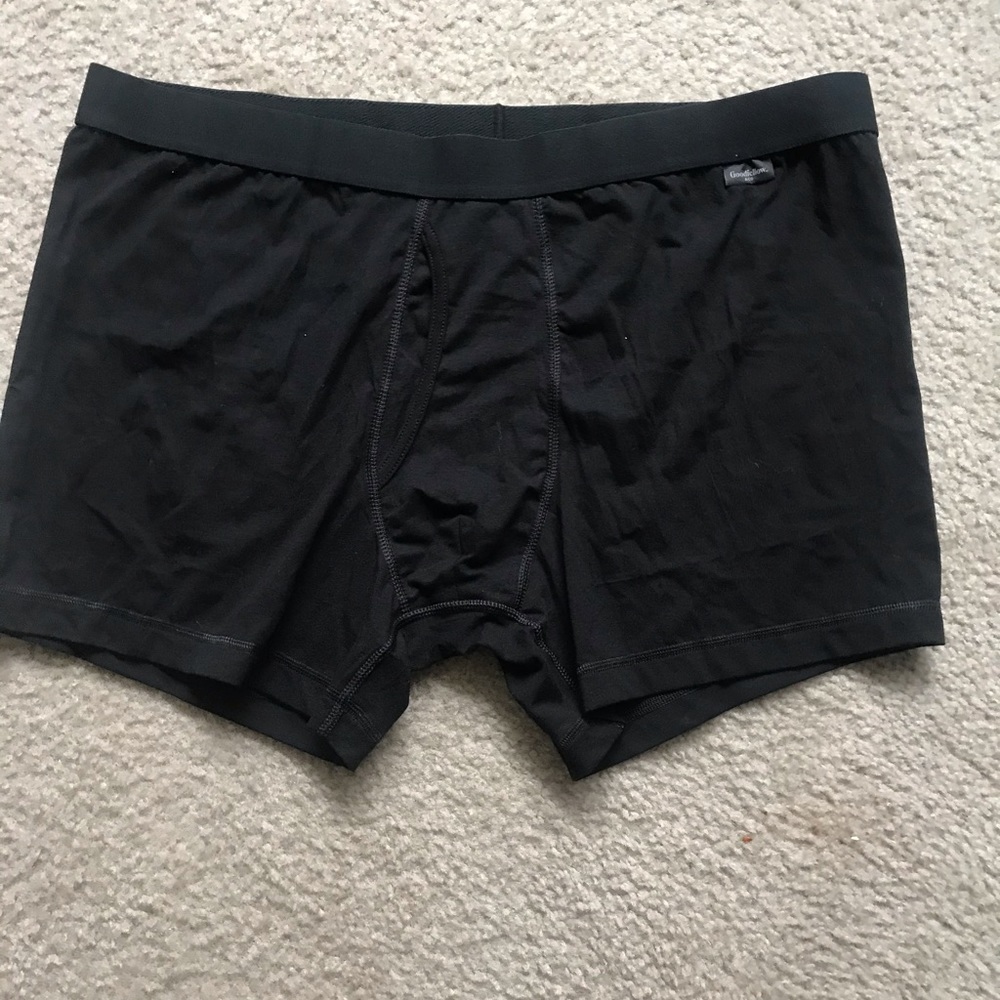Good fellow Men boxers but original box damaged